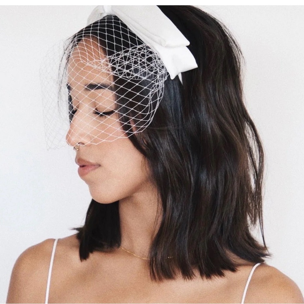 Kristin Ess White Bow Veil Headband - Elegant Women’s Hair Accessory